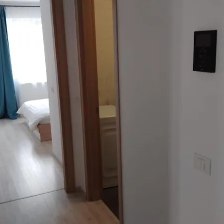 Topcity Coresi 2 Ap32 דירה